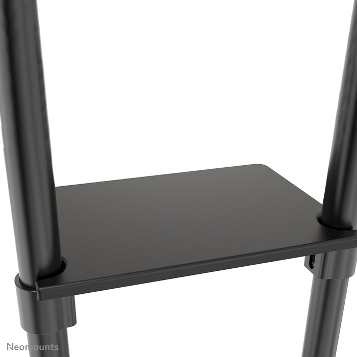 NS-M1250BLACK is een verrijdbaar meubel voor flat screens t/m 70 inch (178 cm). Incl. laptop plateau - Zwart